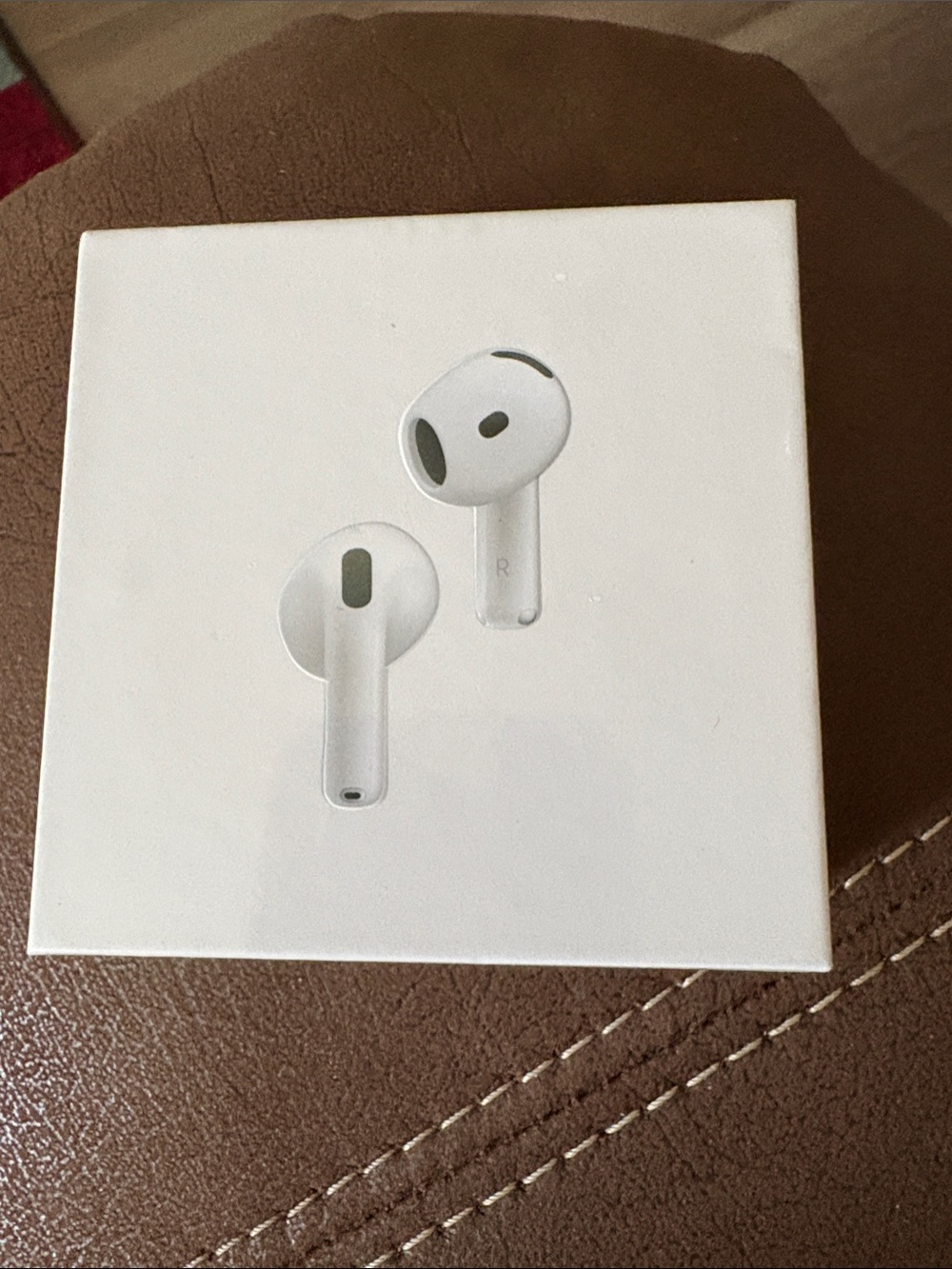 Apple White Wireless Earbuds with Charging Case - True Wireless Bluetooth